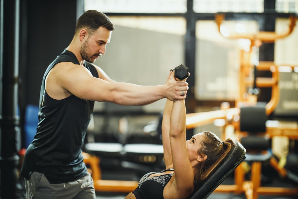Entrenador personal: guía para elegir bien y empezar con resultados reales